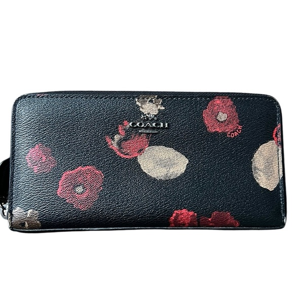 Coach Handbags - Coach Floral Print Zipper Wallet. Excellent condition!
